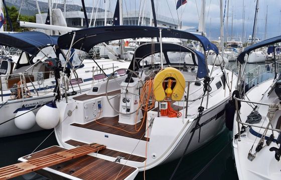 Bavaria Cruiser 33