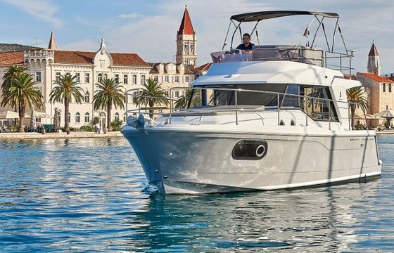 Beneteau Swift Trawler 30 Fly