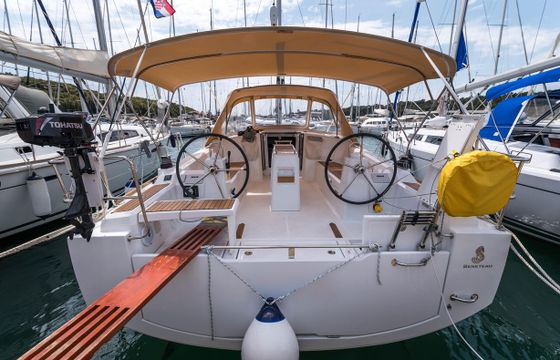 Beneteau Oceanis 38.1