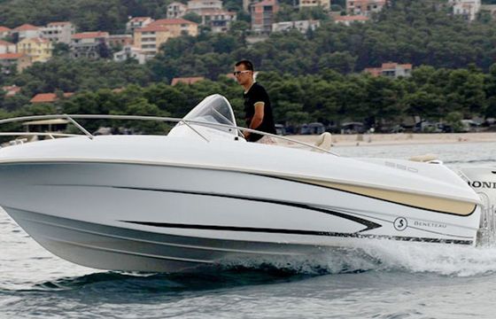 Beneteau Flyer 550 Sun Deck