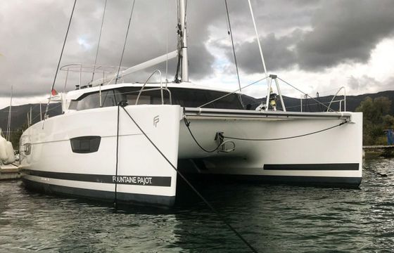 Fountaine Pajot Lucia 40