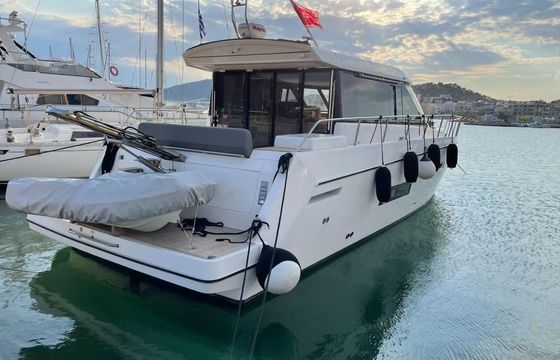 Sealine C48