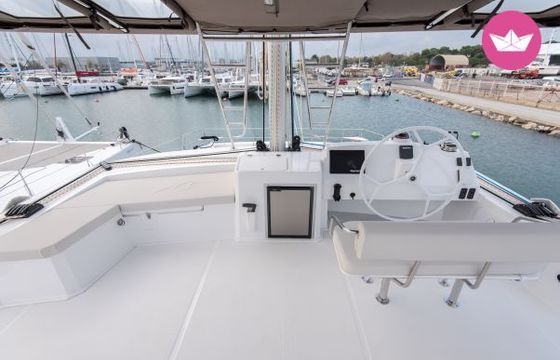 catana bali 5.4 - 6 + 2 cab.