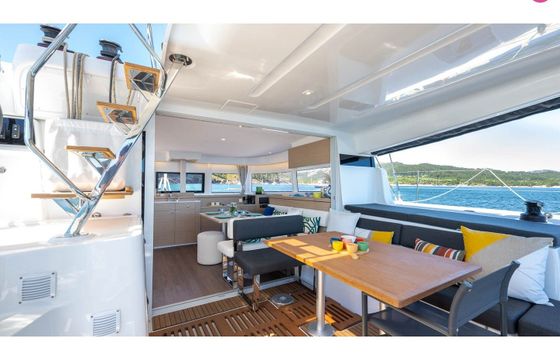 lagoon 43