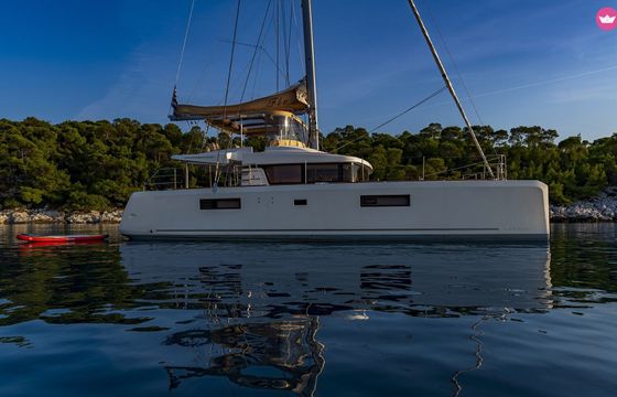 lagoon lagoon 52