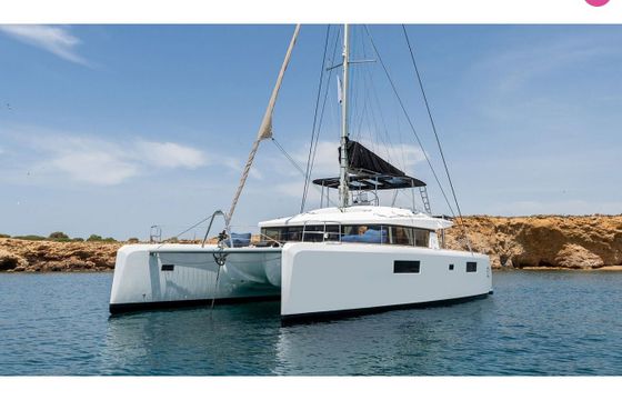 lagoon 52