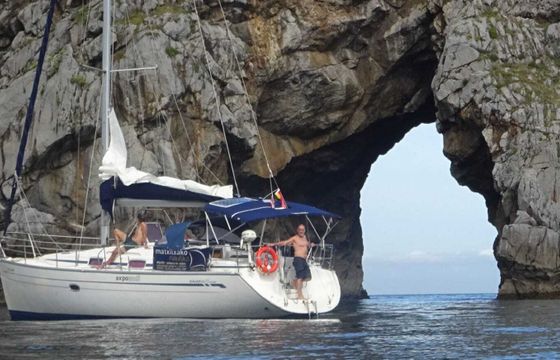 bavaria 37 cruiser