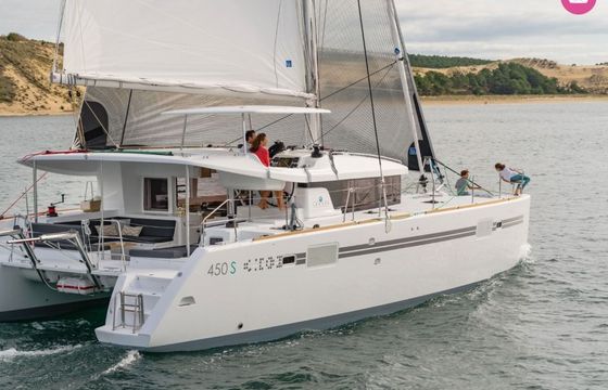lagoon 450 sport top