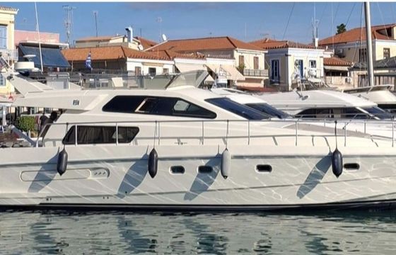 ferretti 48