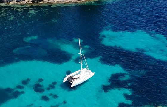 lagoon 570