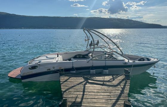 correct craft sport nautique 226