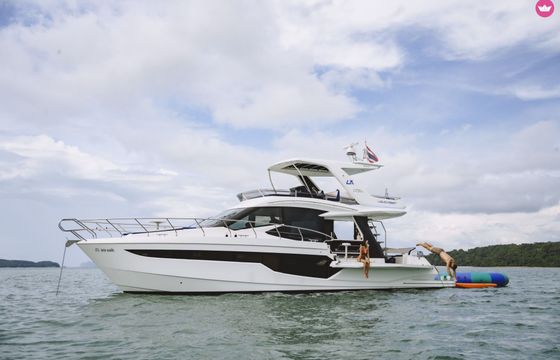 galeon 500 fly