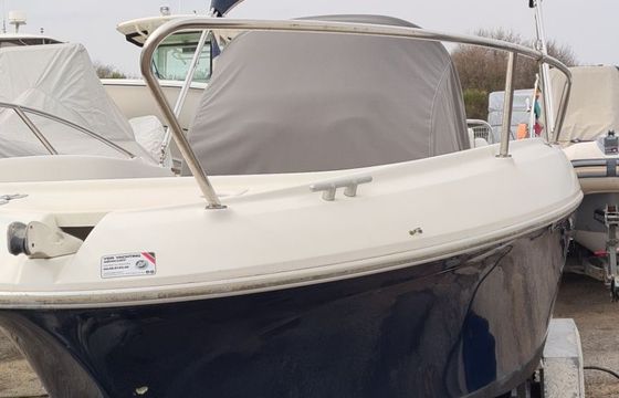 beneteau flyer 650 open