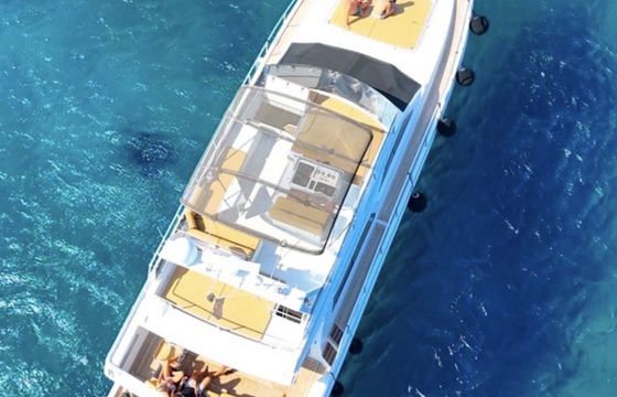 ferretti ferretti flybridge