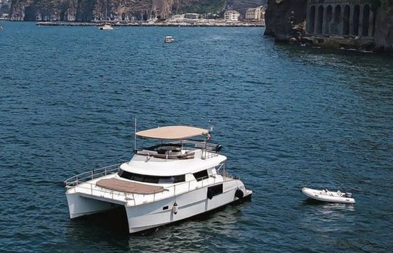 fountaine pajot catamarano 47 2025