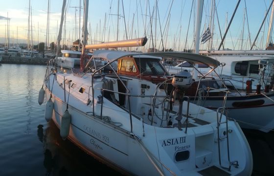 beneteau oceanis clipper 323
