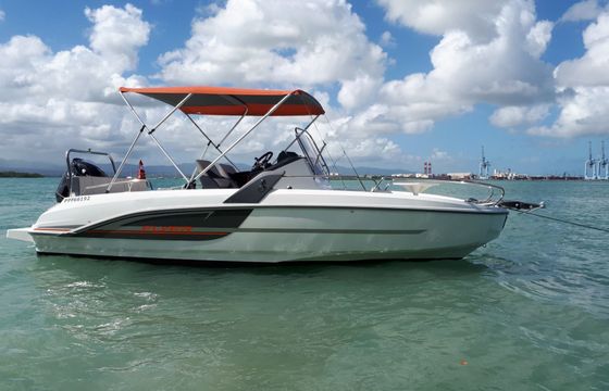 beneteau flyer 6.6 spacedeck