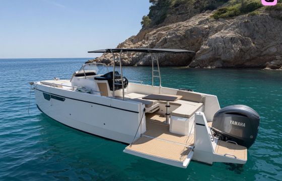nuva yachts m8 cabin