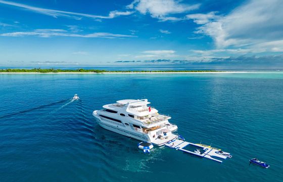 luxury motor yacht 31m