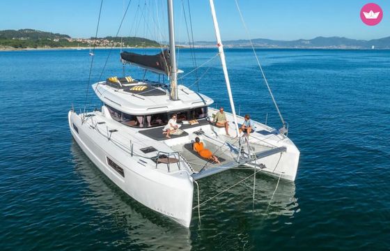 lagoon 43