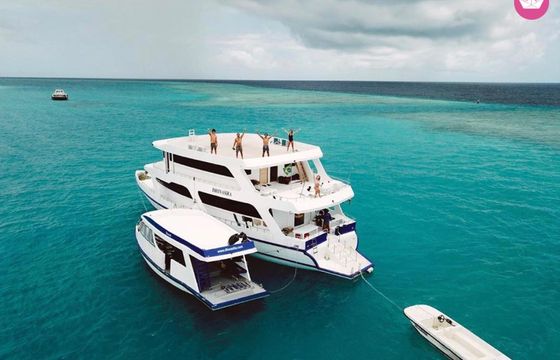 dhinasha yacht