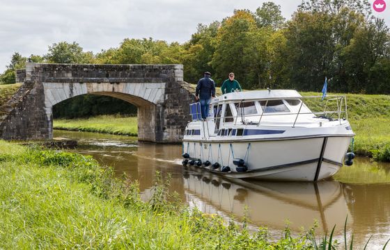custom tarpon 37 dp (pontailler-sur-saône)