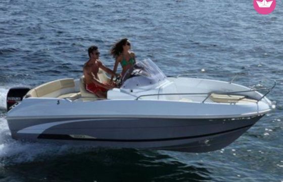 beneteau flyer 550