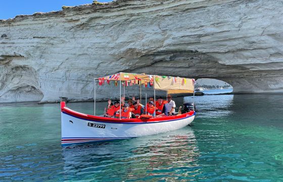 frejgatina traditional maltese fishing boat