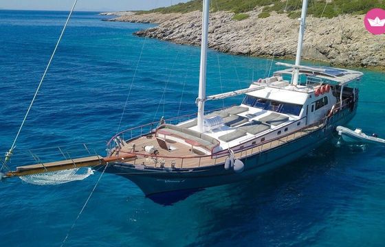 custom gulet