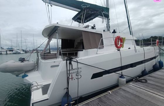 catana bali 4.5 with watermaker &amp; a/c - plus