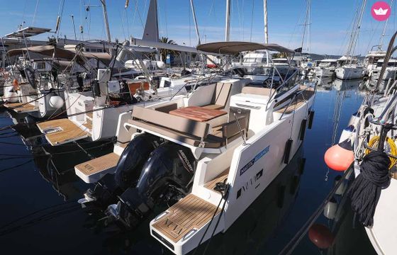 nuva yachts m9
