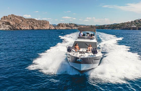 luxury motorcruiser with toys private dining available on board
