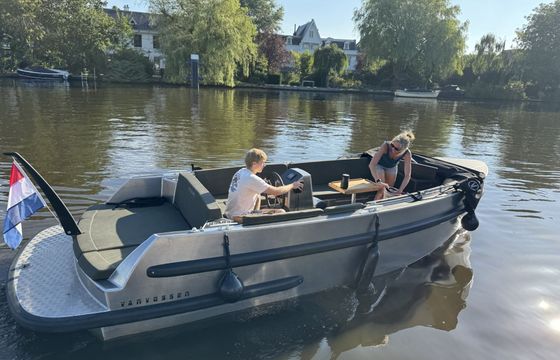 van vossen 650 e-tender