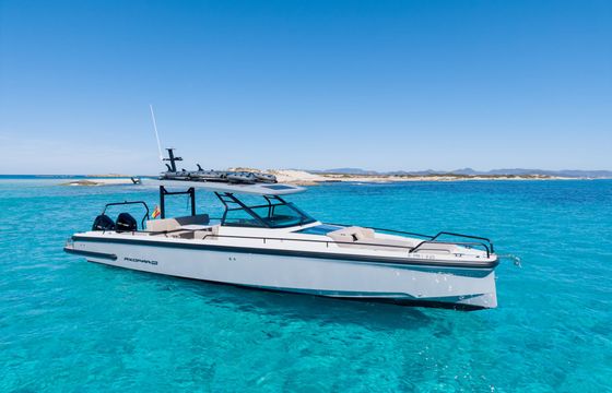 axopar 37 mediterranean sut top brabus line 600hp