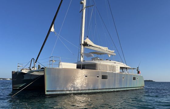 lagoon 560