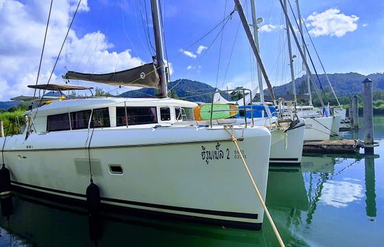 lagoon 421