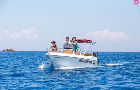 boat “christina” karel paxos