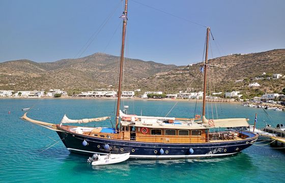 psaros shipyard classic motorsailer