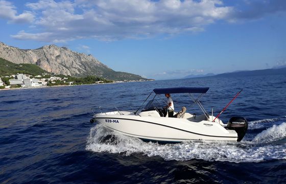 quicksilver activ 675 open