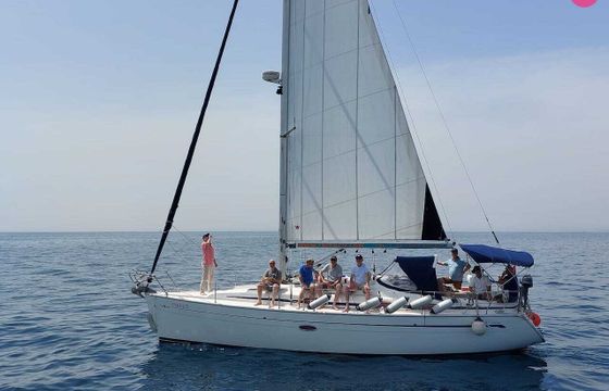 bavaria 37