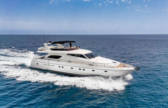 ferretti 70