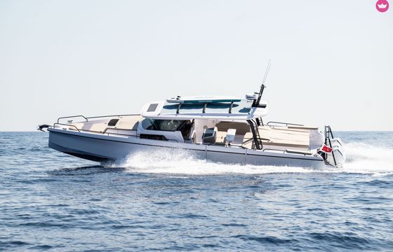 axopar 45 cross top