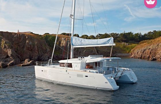 lagoon 450  flybridge