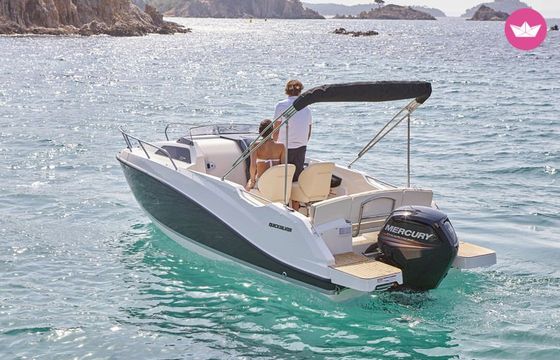 quicksilver activ 555 cabin
