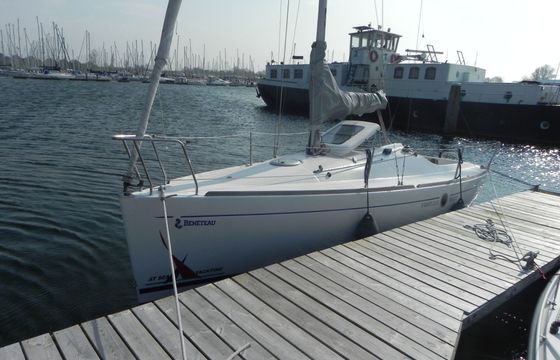 beneteau first 210