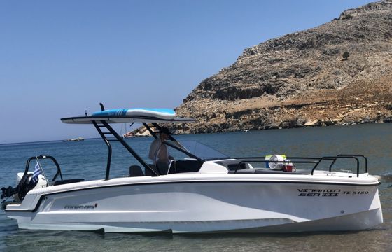 axopar 25 cross top