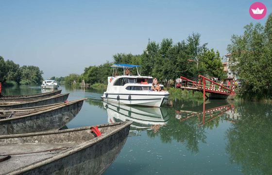 houseboat minuetto 6