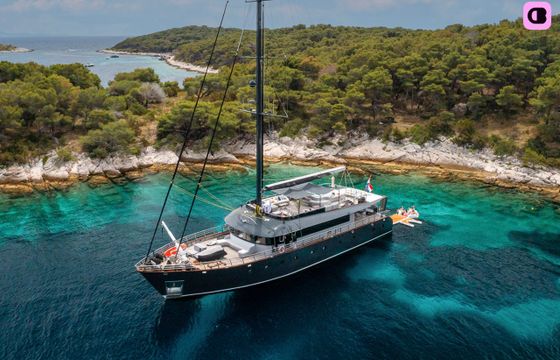 custom sailing yacht rara avis