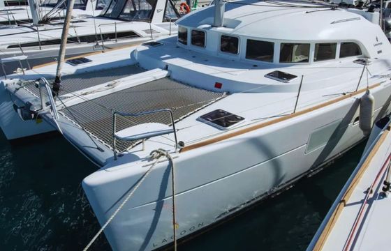 lagoon 380[g]