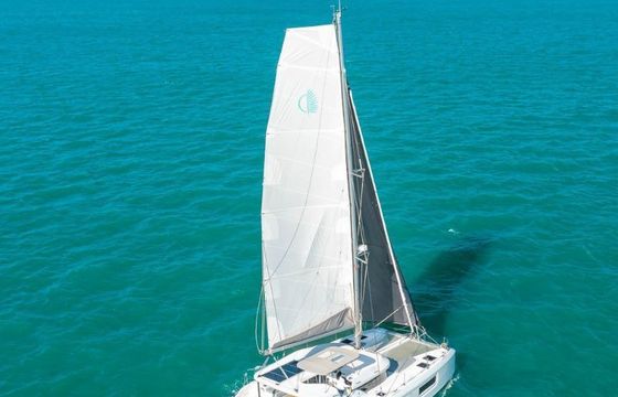 lagoon 38